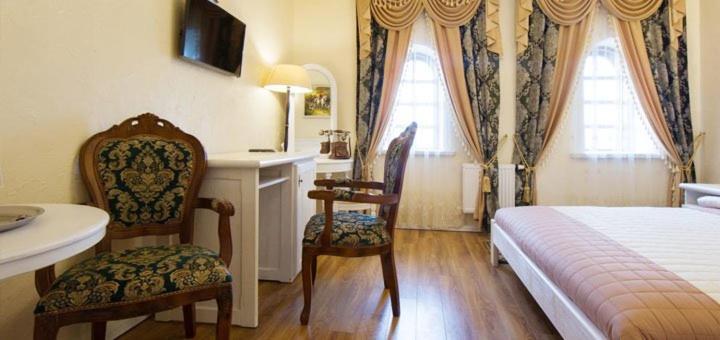 Hotel Fortetsya Hetmana Hatne Exterior photo