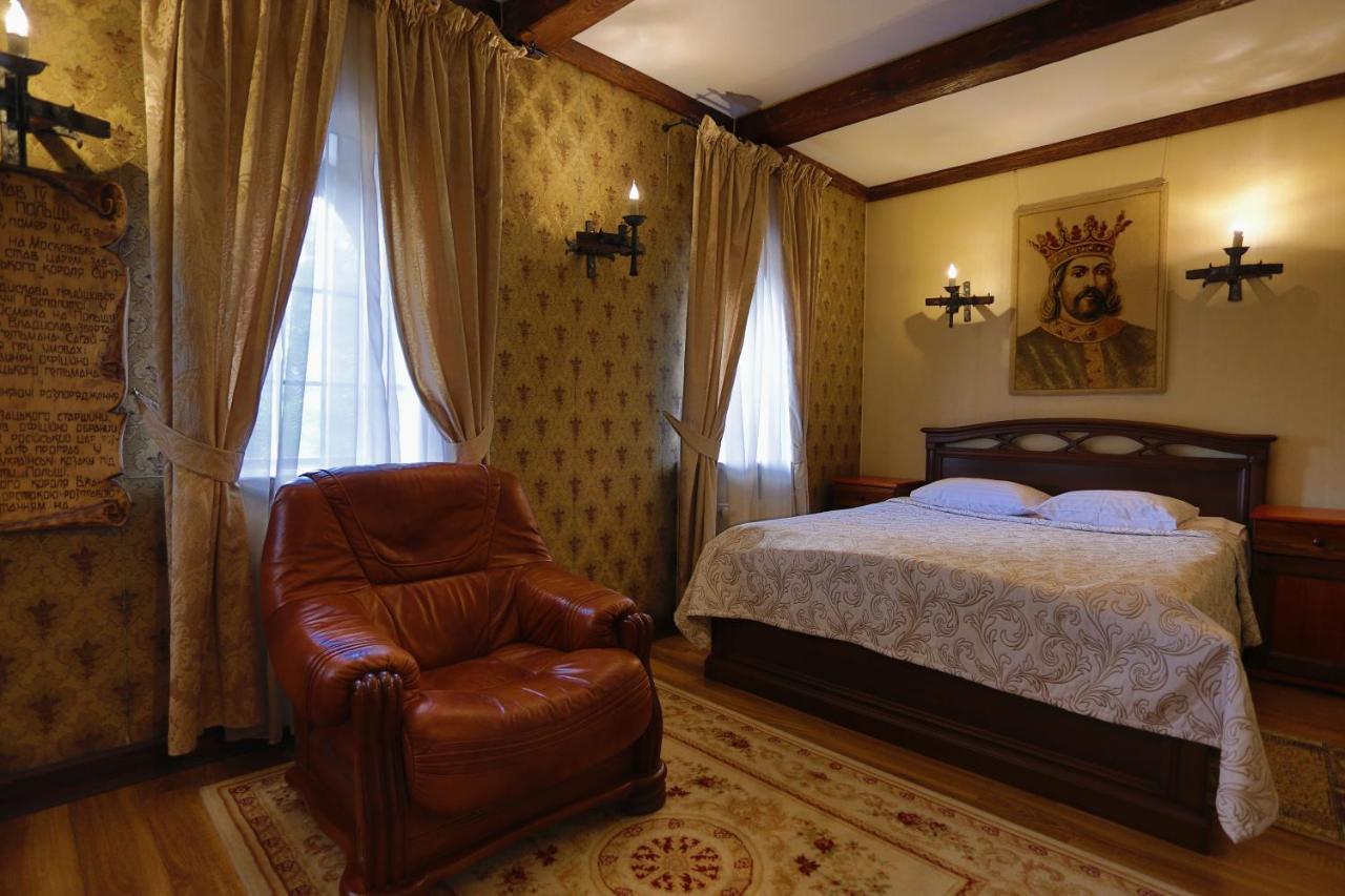 Hotel Fortetsya Hetmana Hatne Exterior photo