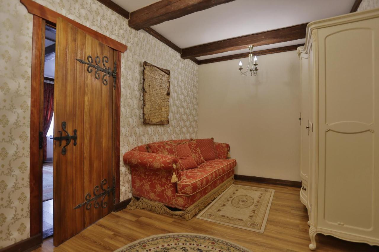 Hotel Fortetsya Hetmana Hatne Exterior photo